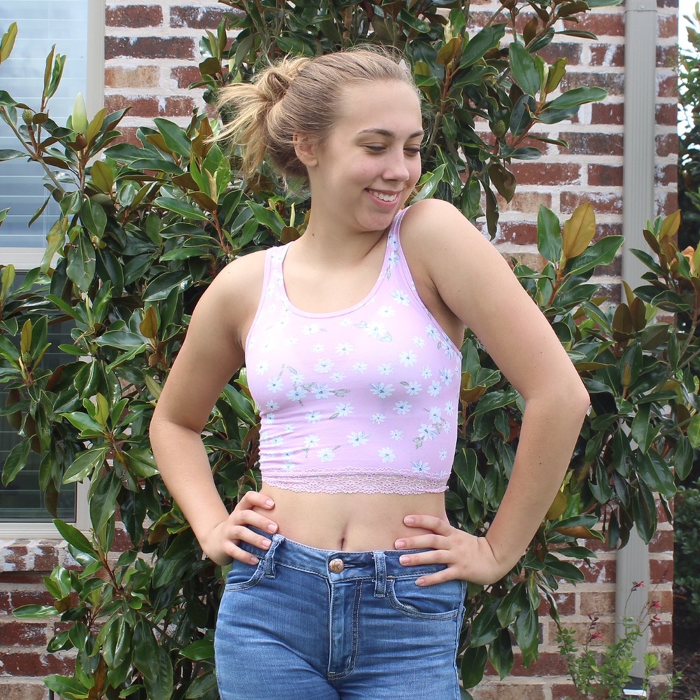 abercrombie pink crop top