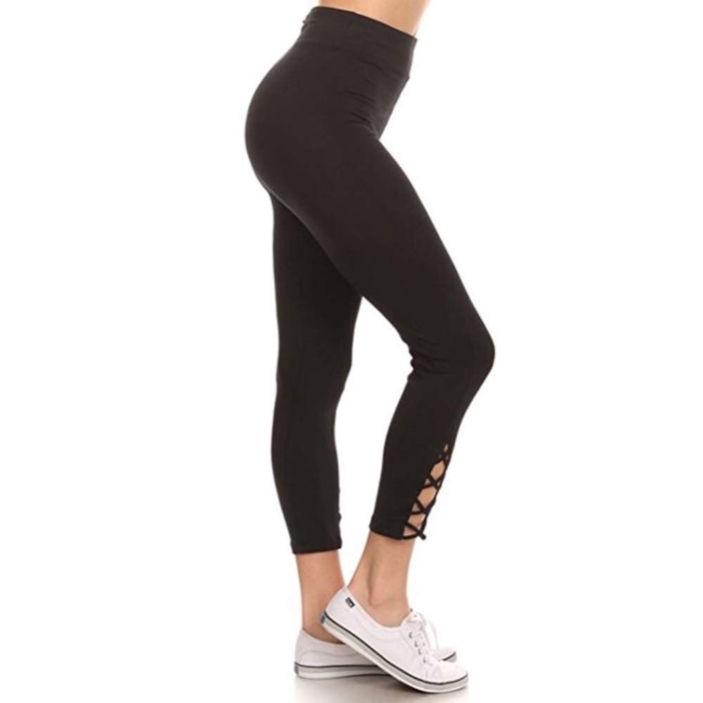 Women's Black Crisscross Cutout Ankle Leggings