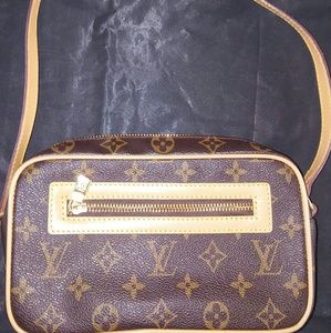 Louis Vuitton Pouchette
