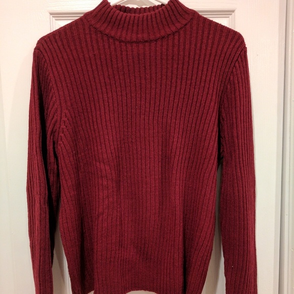 Sweaters - Maroon sweater