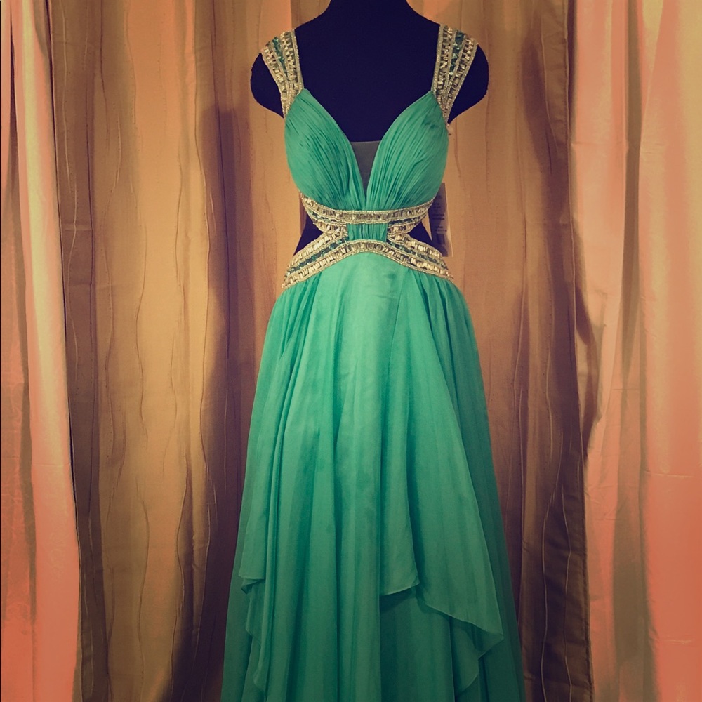 Sherri Hill Prom Dress in Seafoam Style 9728 💕