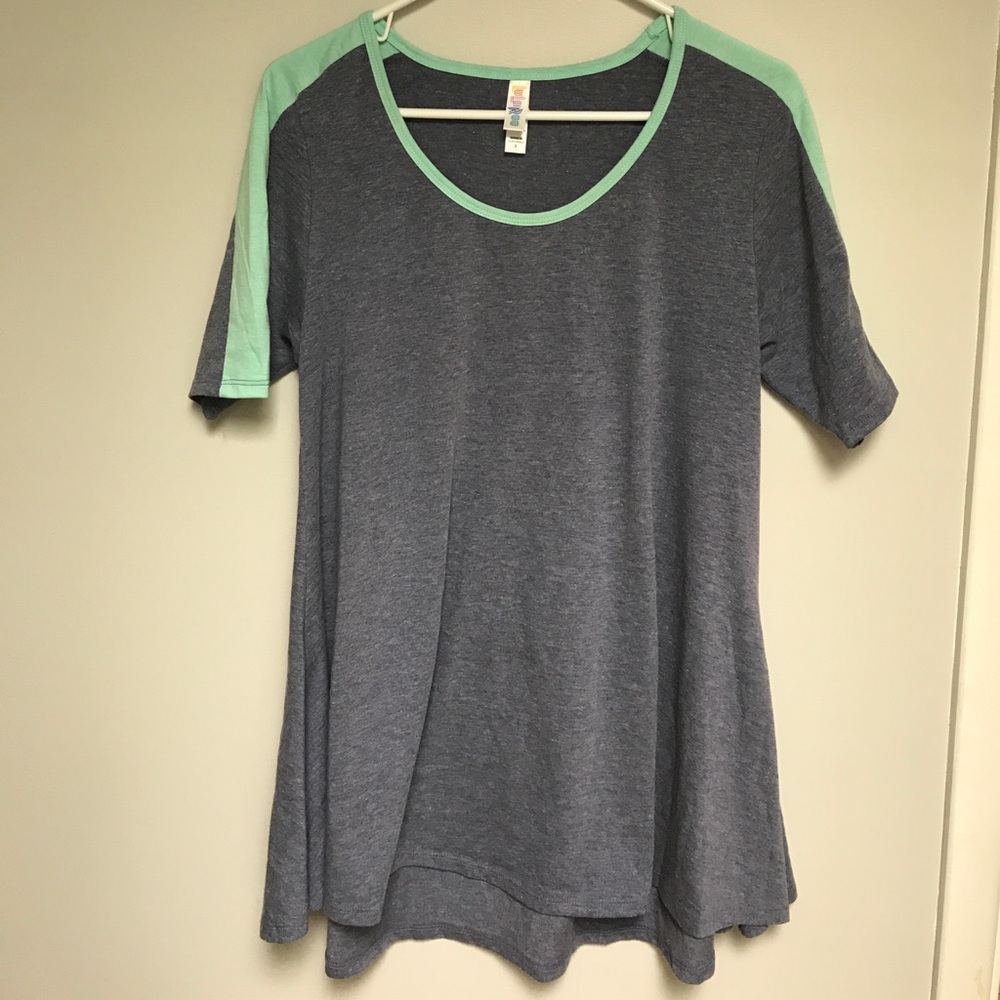 NEW without tags. Small lula roe perfect tee