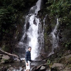 Meet your Posher, Christian