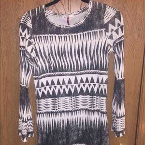 Short long sleeve Dress.