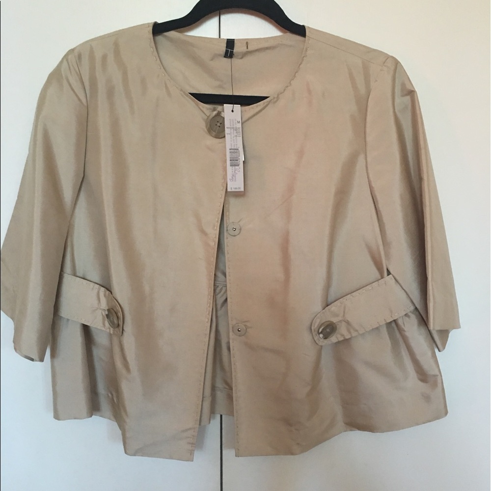 Tahari jacket brand new with tag size Medium