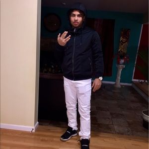 Meet your Posher, Christian