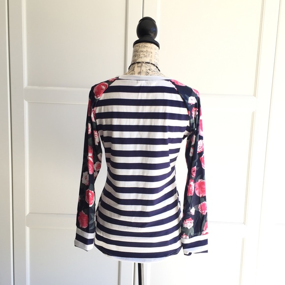 💥Navy Striped Floral Sleeve Top - Picture 5 of 6