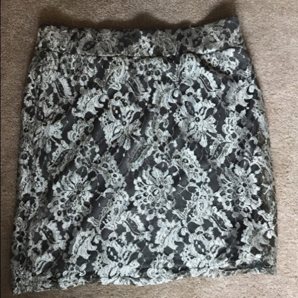gray white floral bodycon skirt