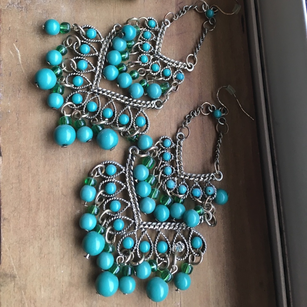 Earring bundle of 3! You'll receive the 3 pairs!