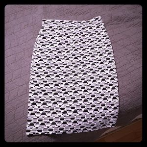 Gilli Black and White Pencil Skirt