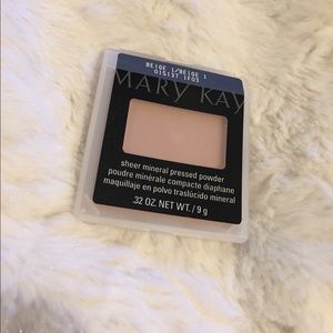 MK Sheer Mineral Pressed Powder. Beige 1