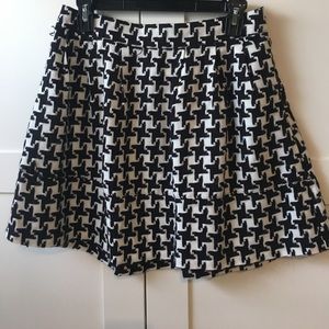 Black and White Houndstooth Skirt