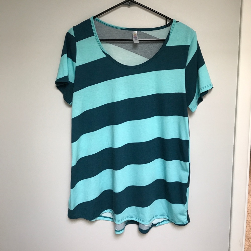 Lula Roe medium classic t