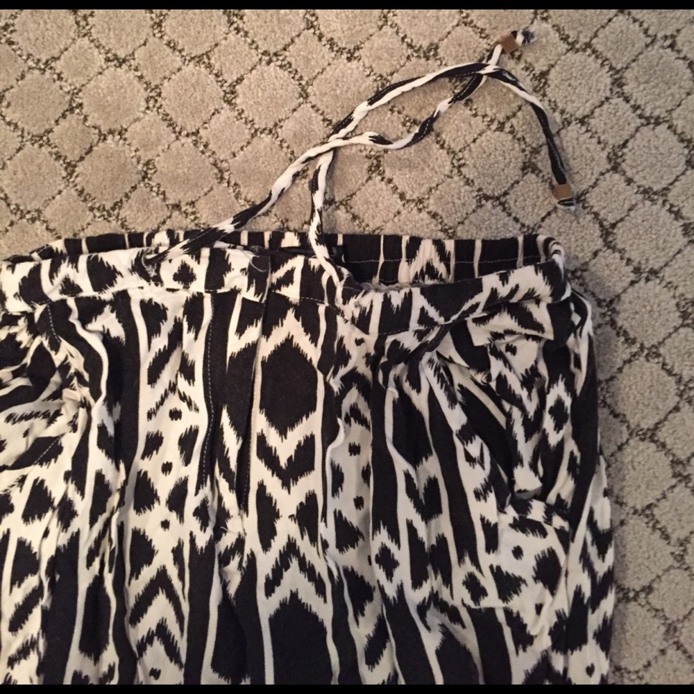 Pants - Picture 2 of 4