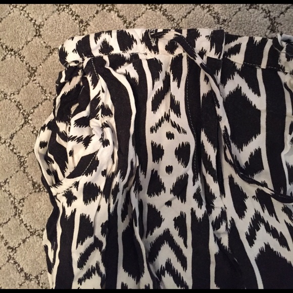 Pants - Picture 4 of 4