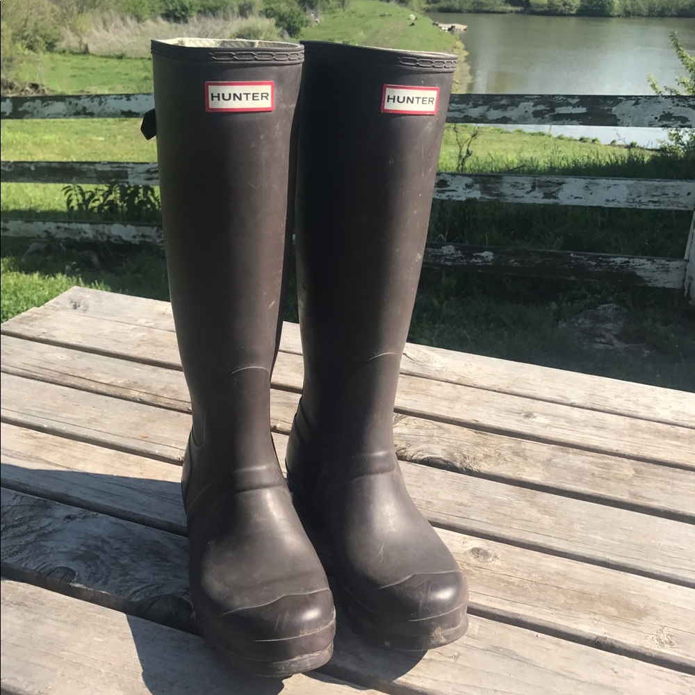 Gorgeous Plum Hunter Boots Adjustable Back