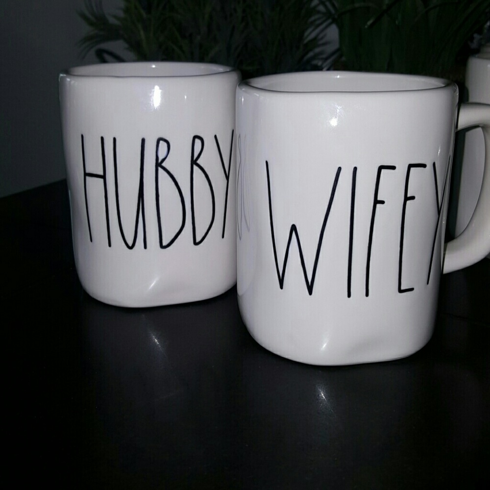 🎉FLASH SALE 🎉RAE DUNN HUBBY & WIFEY MUG SET