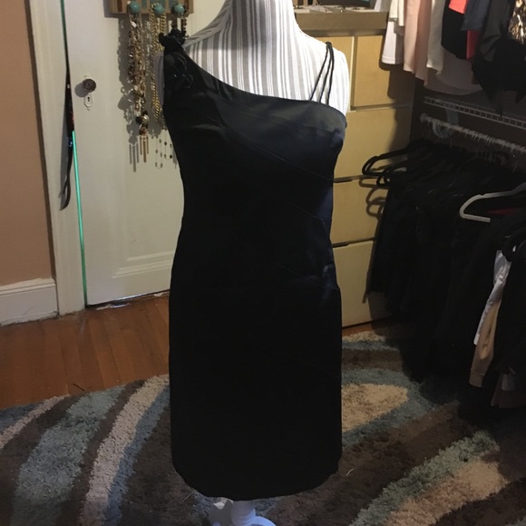 Jones New York Dresses & Skirts - JONES OF NEW YORK Little Black Dress Size 8