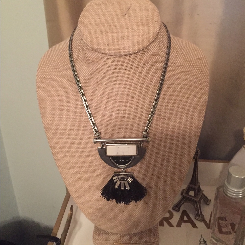 Hero Convertible Pendant Fan Necklace