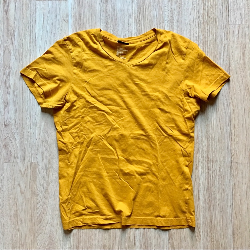 V-neck Tee
