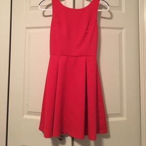 Cute red skater dress 👗
