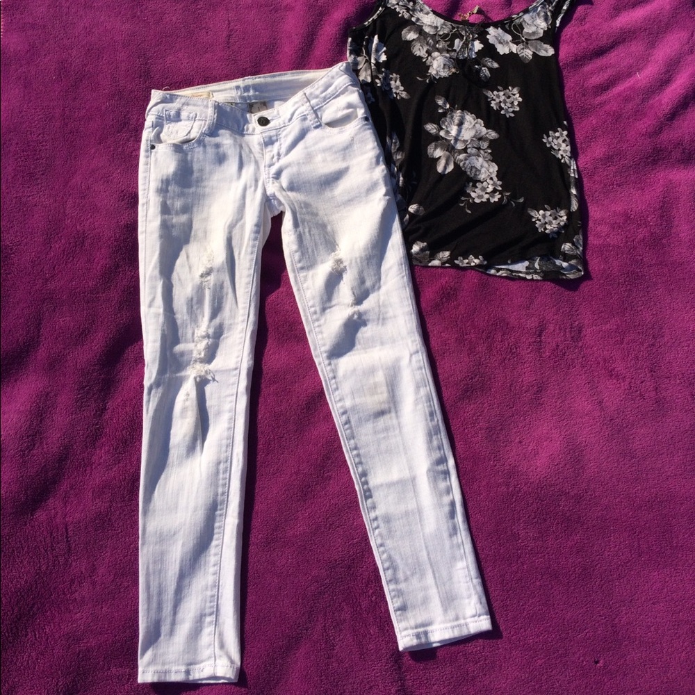 Clothing Sale!!!! white, stretch skinny jeans