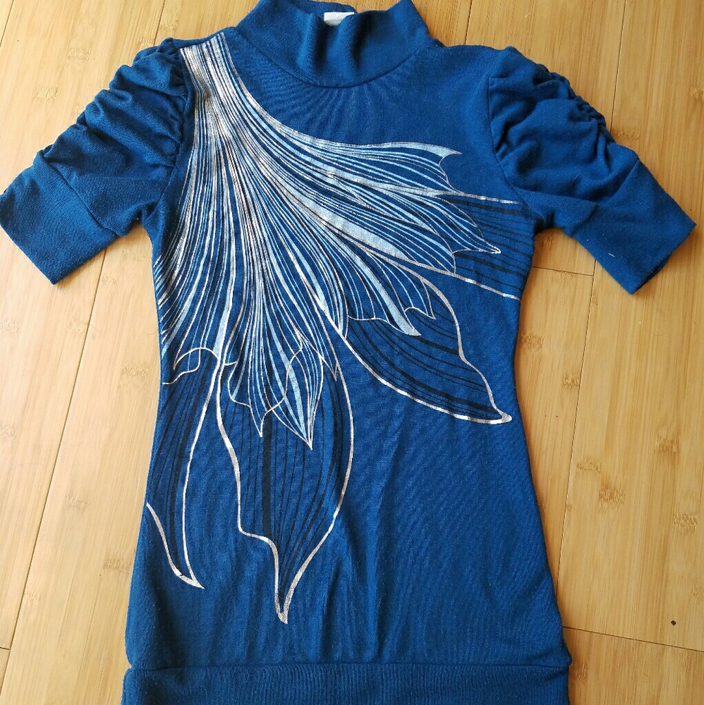 Pop Up turtleneck shirt