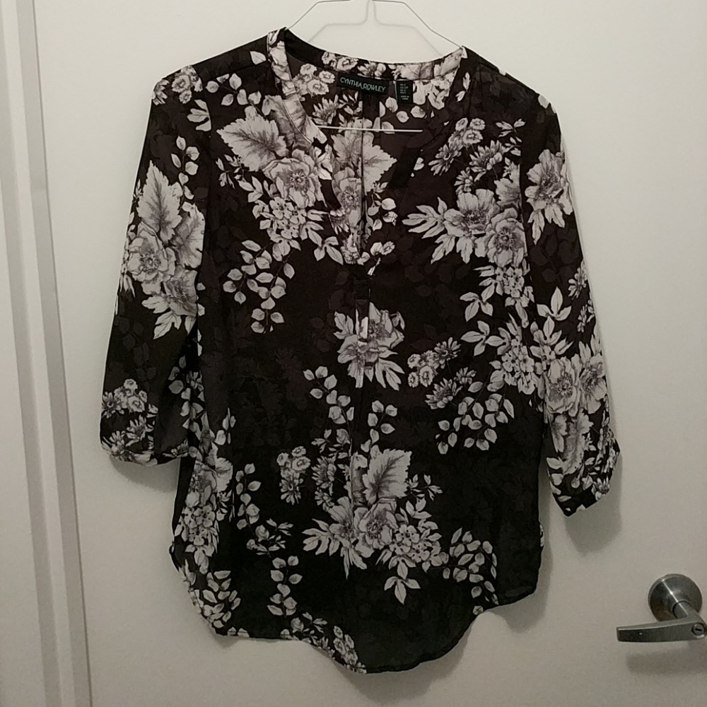Cute floral top
