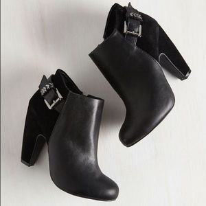 🎉HP 7/30/17! Steadfast Tenacity Bootie