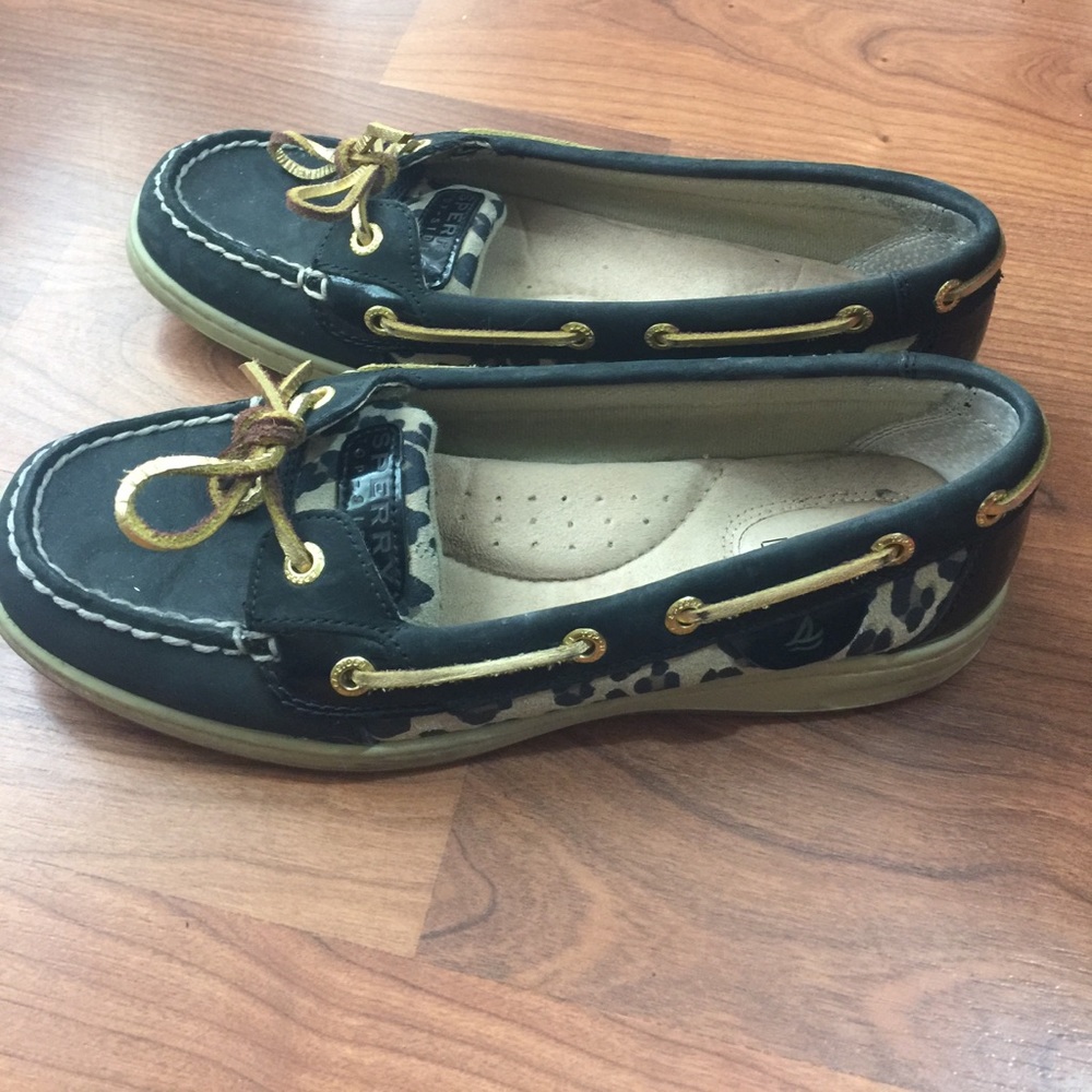 Black sperry shoes