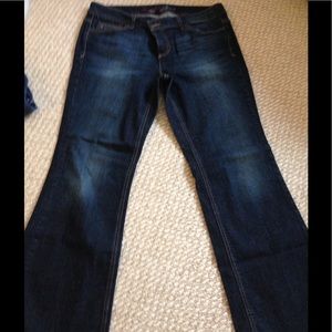 Woman's jeans. Soooo cute and deep blue.