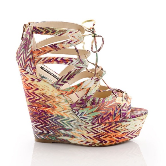 BNIB SHOEMINT ERICA LACE UP TRIBAL WEDGES 7 - Picture 2 of 8