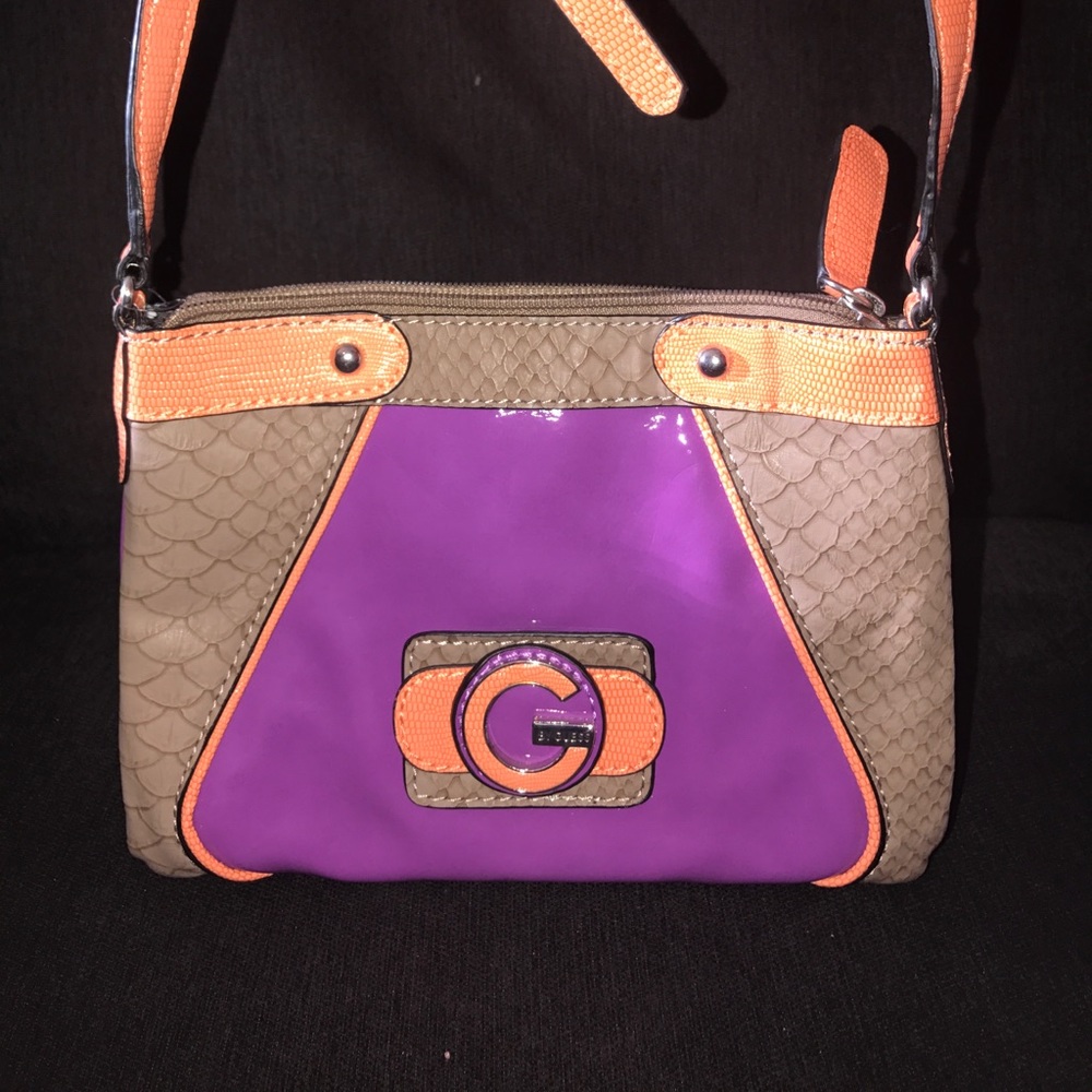 Brand new GUESS purse!