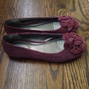 Lands End purple suede flats EUC