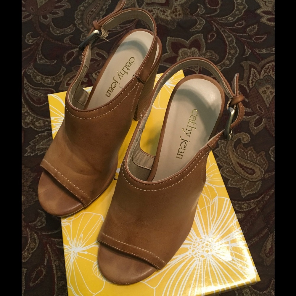 👡Cathy Jean Leather booties🌼