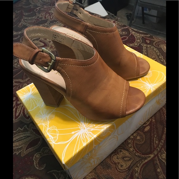 👡Cathy Jean Leather booties🌼 - Picture 3 of 4