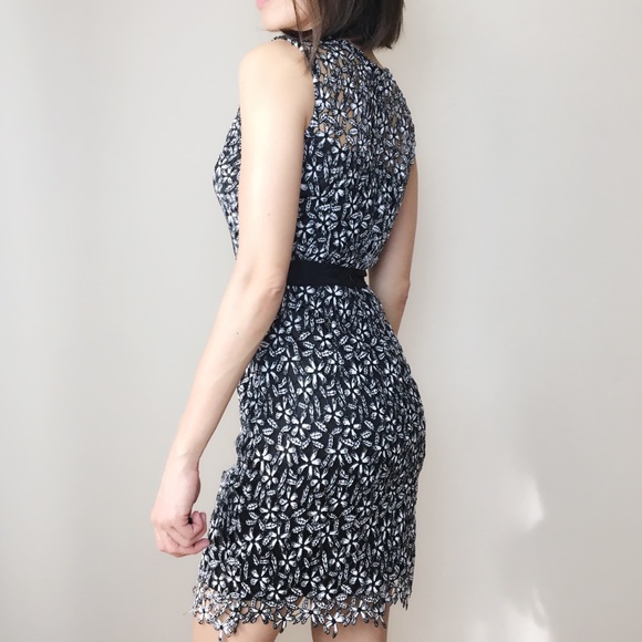 2d floral mini dress. Lined - Picture 2 of 5