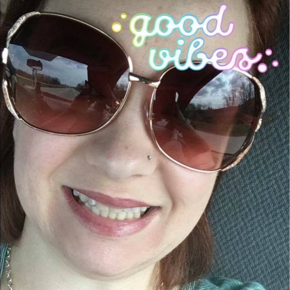 Meet your Posher, Jennifer