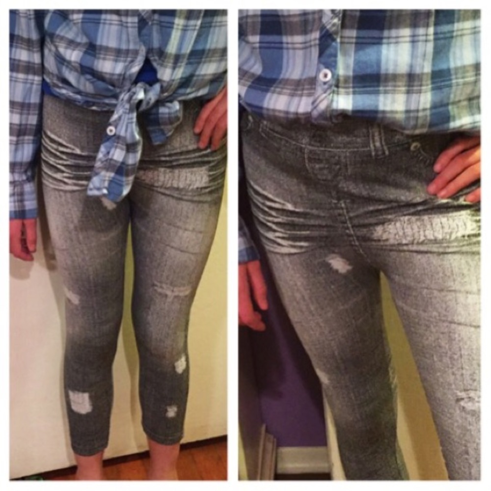 🔥 Distressed stretchy jegging Capri pants JUNIORS