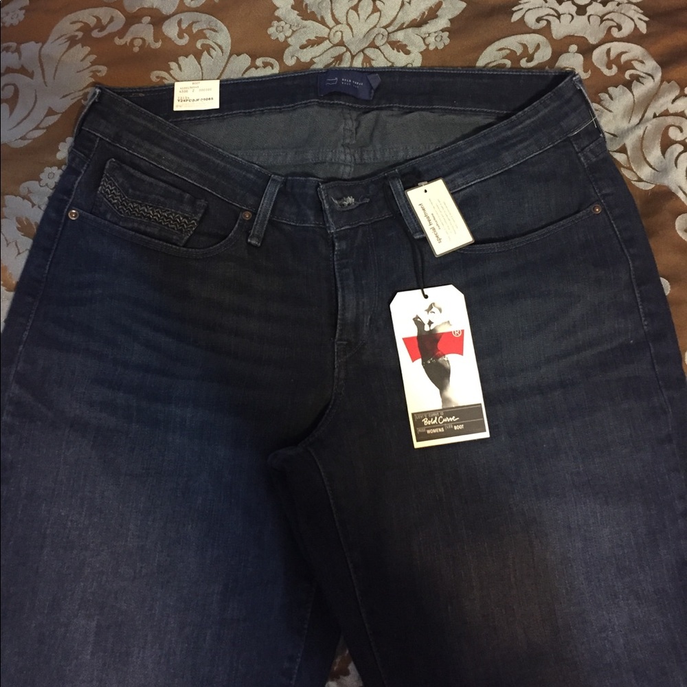 Levi's Women's Bold Curve Bootcut Jeans