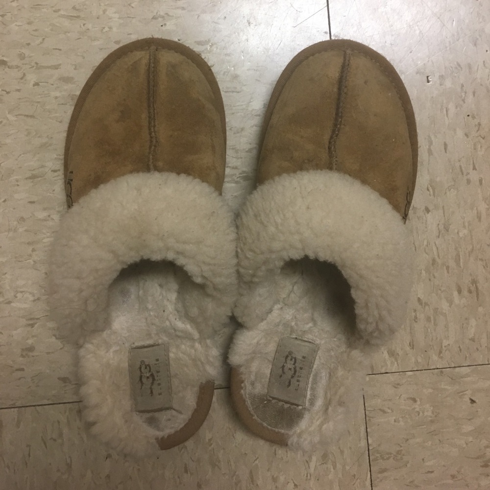 ❌SOLD❌Authentic used UGG slippers