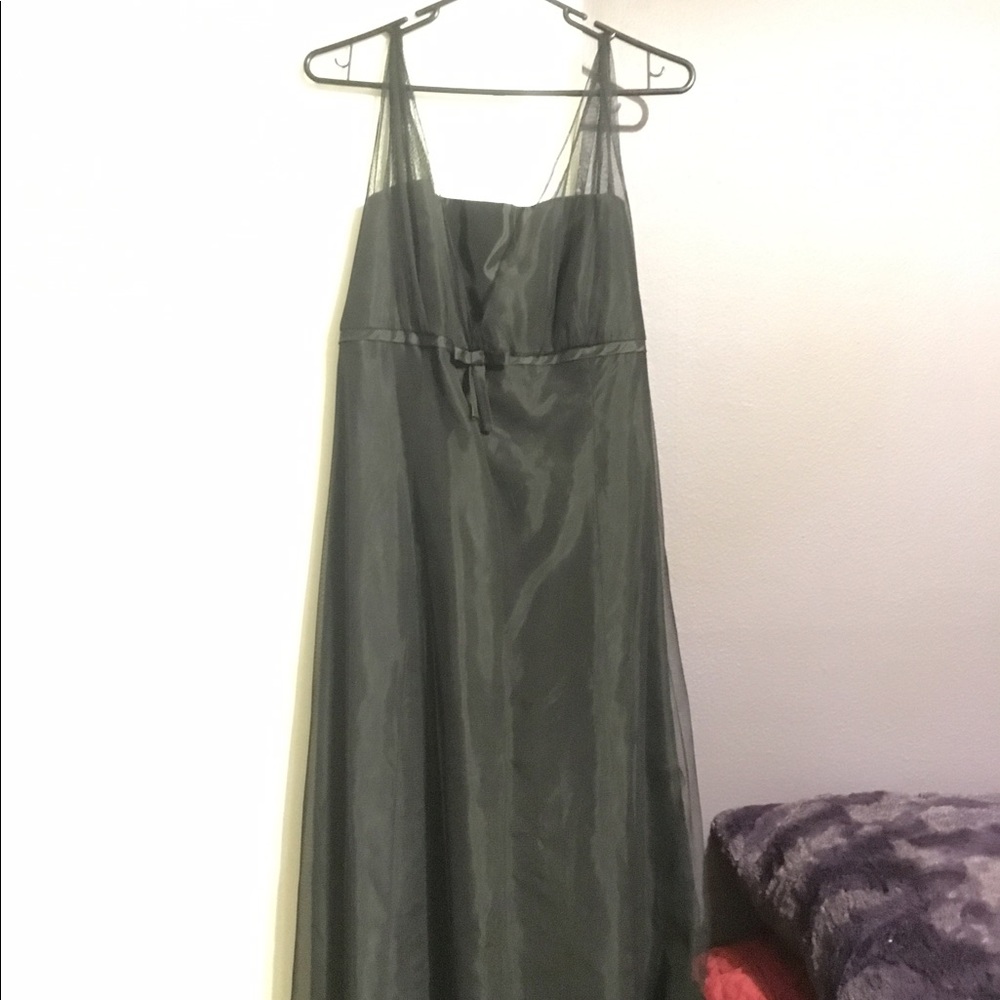 Bridesmaid dress. 18