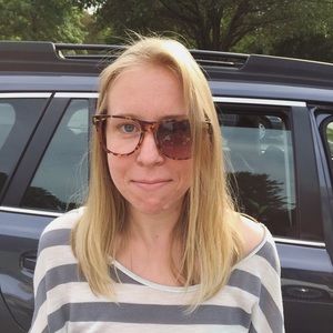 Meet your Posher, Whitney