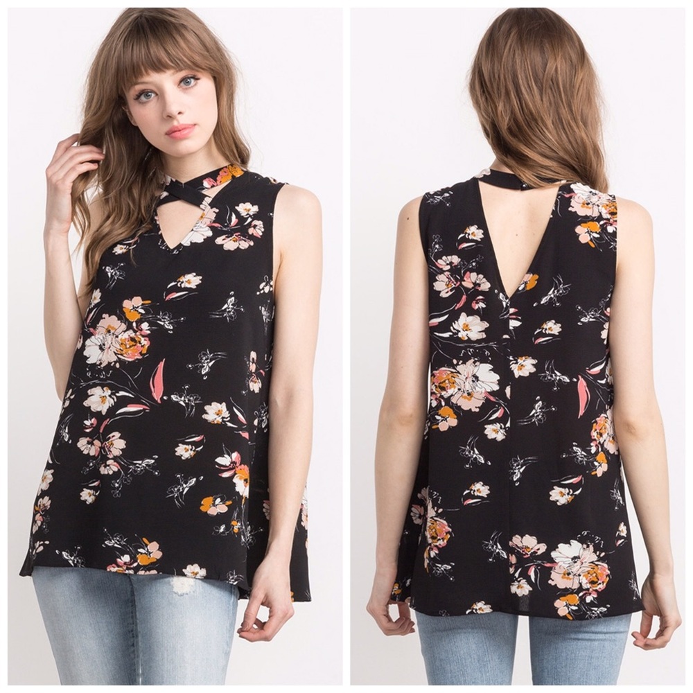 LAST 2 Floral criss cross front top! - Picture 3 of 4