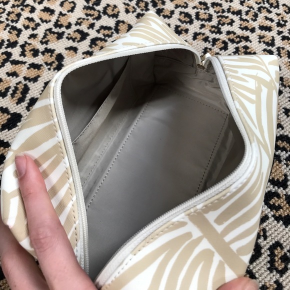 Kate Spade cosmetic case - Picture 3 of 3