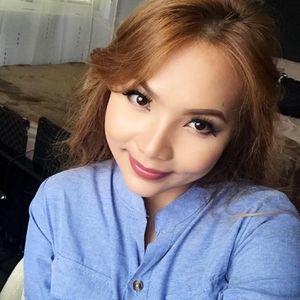 Meet your Posher, Alona