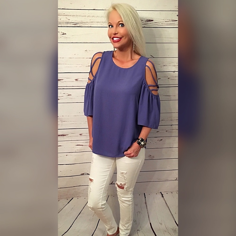 Strappy shoulder pretty periwinkle top! - Picture 3 of 4