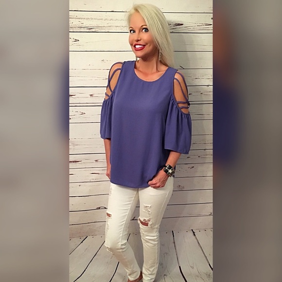 Strappy shoulder pretty periwinkle top! - Picture 3 of 4