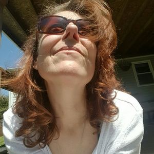 Meet your Posher, Leigh