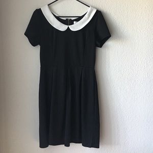 Short sleeved black dress
